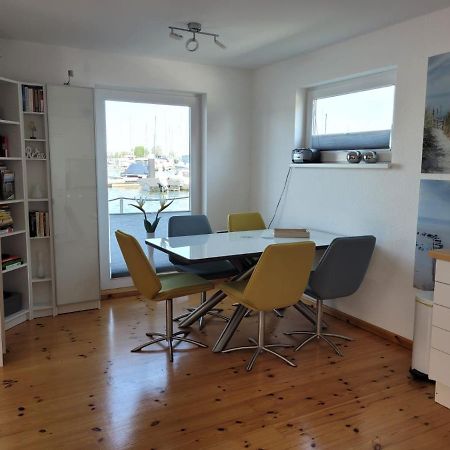 Hotel 4 Sterne Dtv Floating House à Kröslin Extérieur photo