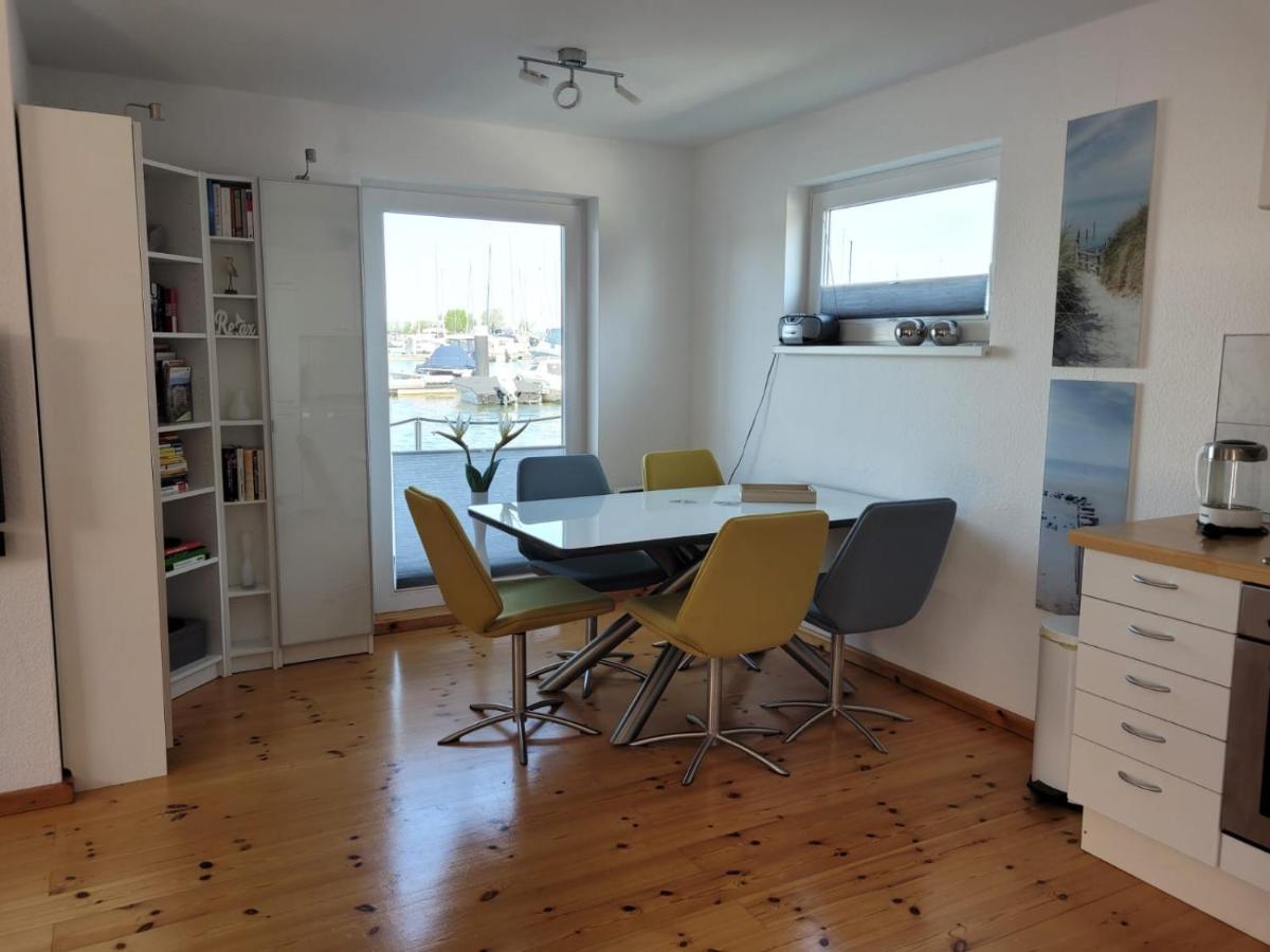 Hotel 4 Sterne Dtv Floating House à Kröslin Extérieur photo