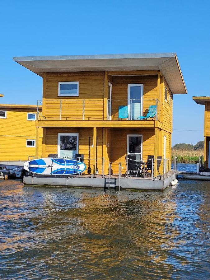 Hotel 4 Sterne Dtv Floating House à Kröslin Extérieur photo